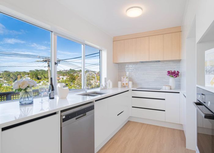 at 1/17 Jellicoe Road, Murrays Bay, North Shore City, Auckland