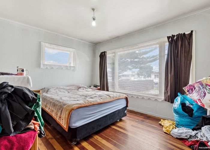  at 85 Buckland Road, Mangere East, Auckland