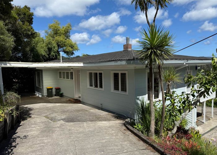  at 8 Highland Avenue, Titirangi, Waitakere City, Auckland