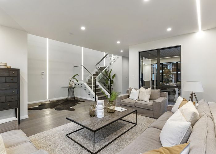  at 8 Kumukumu Road, Long Bay, North Shore City, Auckland