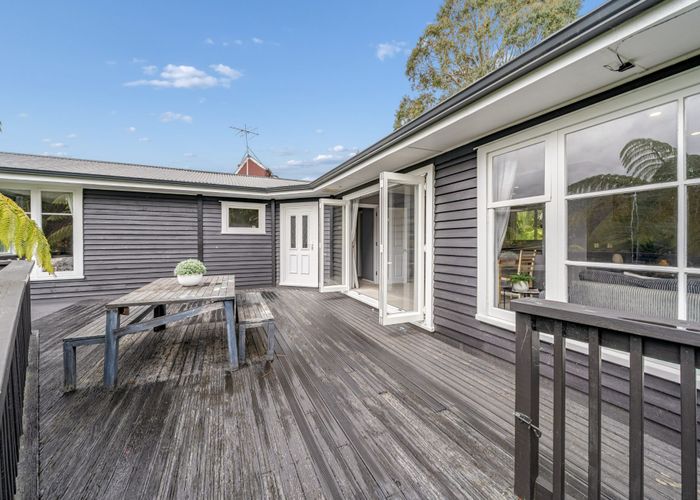  at 76 Wyndham Road, Pinehaven, Upper Hutt, Wellington