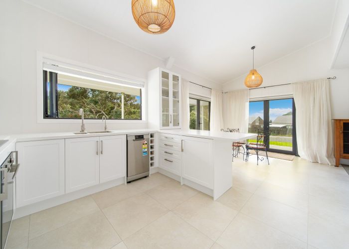  at 565 Rockell Road, Whananaki, Hikurangi