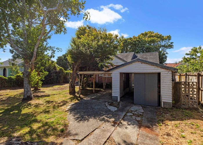  at 26 Kiwitea Street, Sandringham, Auckland