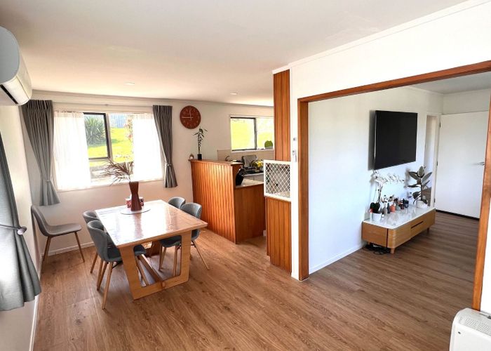  at 9 Pavola Grove, Glenfield, North Shore City, Auckland