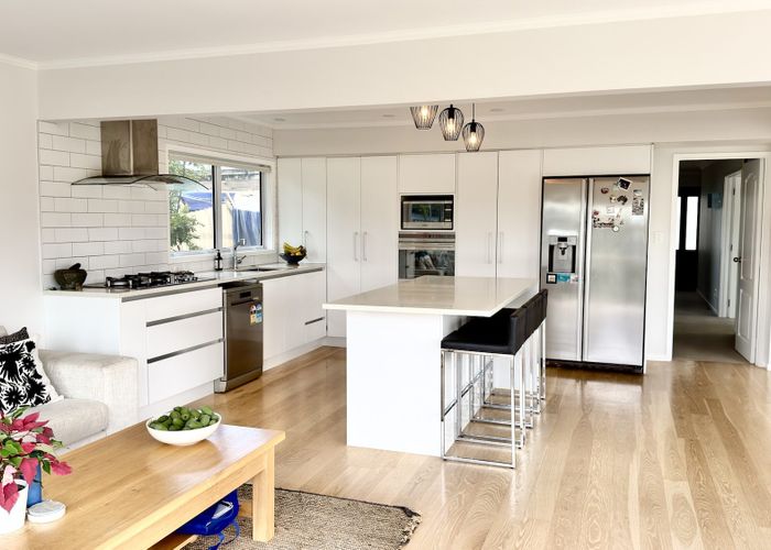  at 42 Ravenstone Place, Chatswood, North Shore City, Auckland