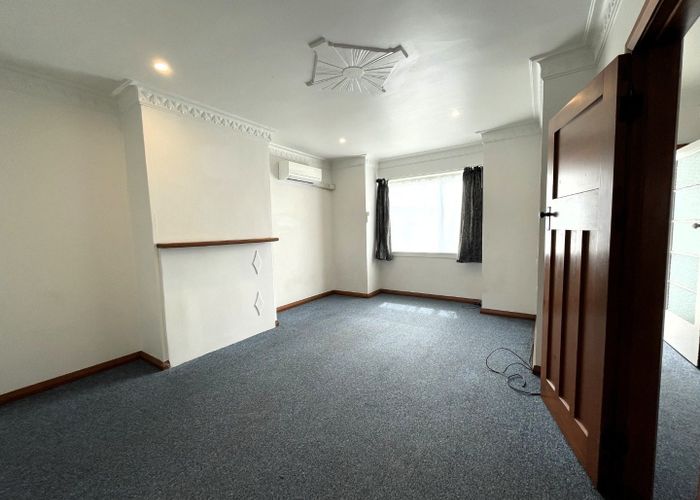  at 87 Whites Line East, Waiwhetu, Lower Hutt, Wellington