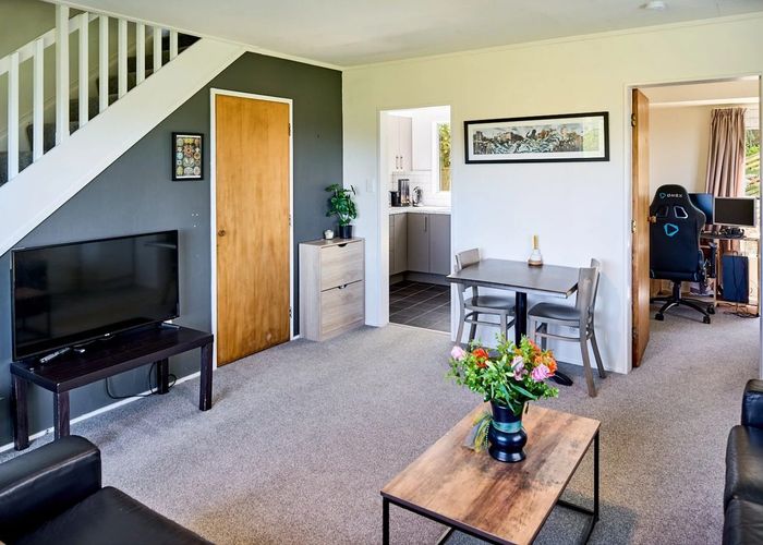  at 18A Cheltenham Terrace, Newlands, Wellington