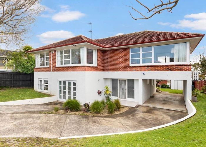  at 385 Hillsborough Road, Hillsborough, Auckland