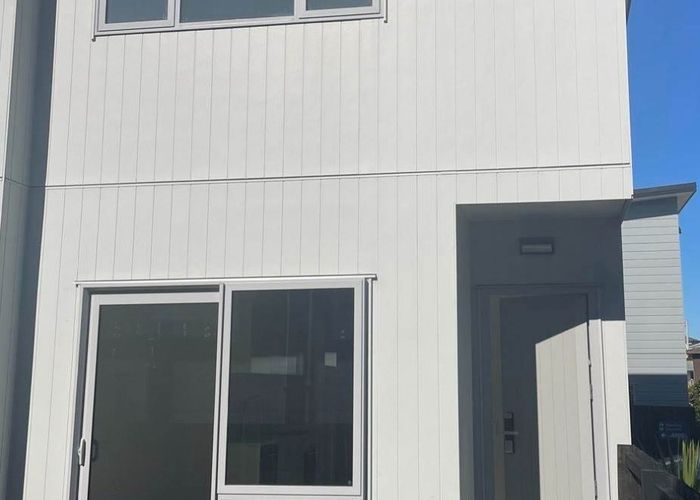 at 13/3 Matuhi Rise, Henderson, Waitakere City, Auckland