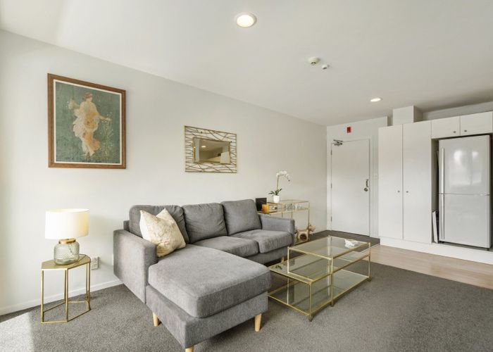  at 28/8 Clayton Street, Newmarket, Auckland