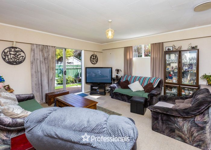  at 9B Denver Grove, Totara Park, Upper Hutt, Wellington