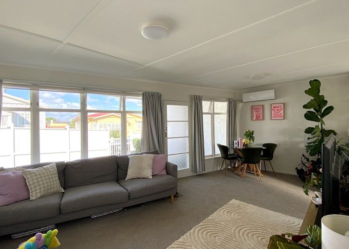  at 2/30 Hardington Street, Onehunga, Auckland City, Auckland