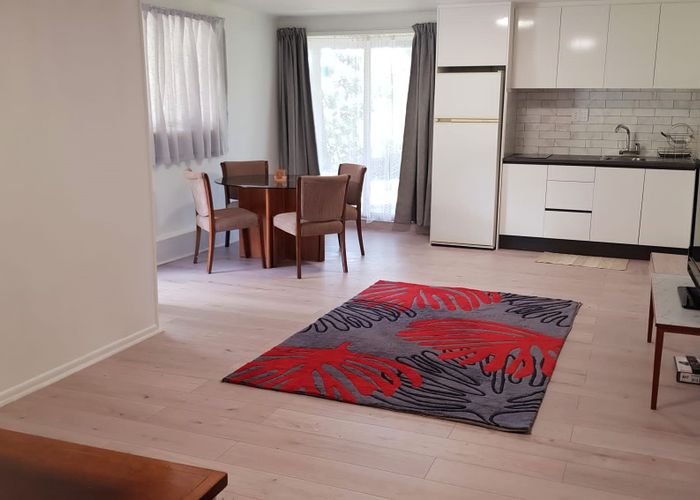  at Flat/26 Dunraven pl, Torbay, North Shore City, Auckland