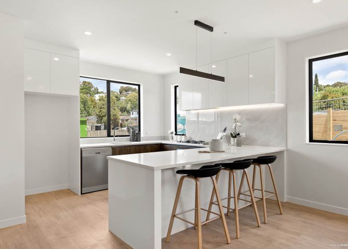  at 3A Athena Drive, Totara Vale, Auckland