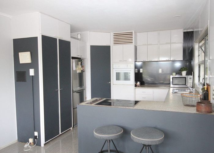  at 2A HAMMOND AVE, Hatsfield Beach , Orewa