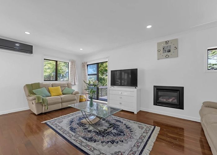  at 9 Waterloo Street, Howick, Manukau City, Auckland