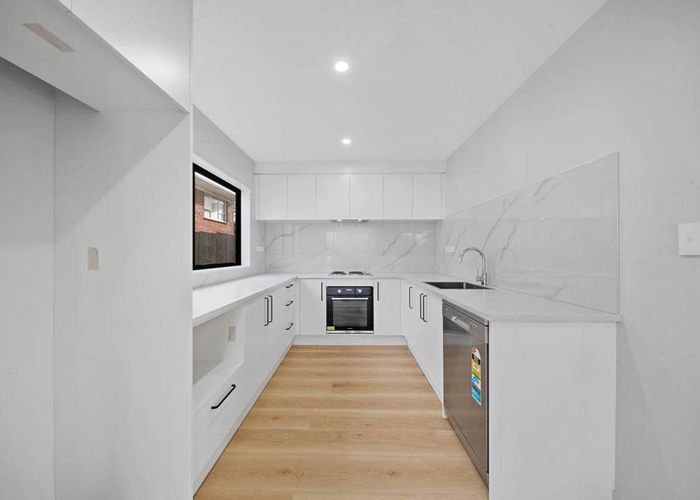  at 4/25 Crawford Avenue, Mangere Bridge, Manukau City, Auckland