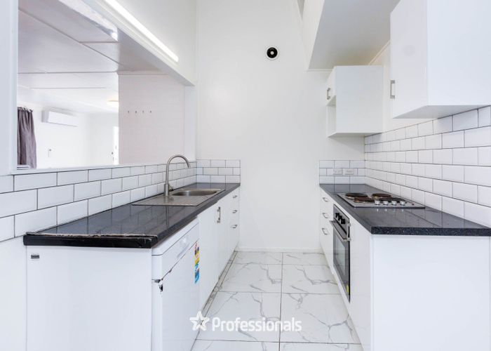  at 35 Hanson Grove, Stokes Valley, Lower Hutt, Wellington
