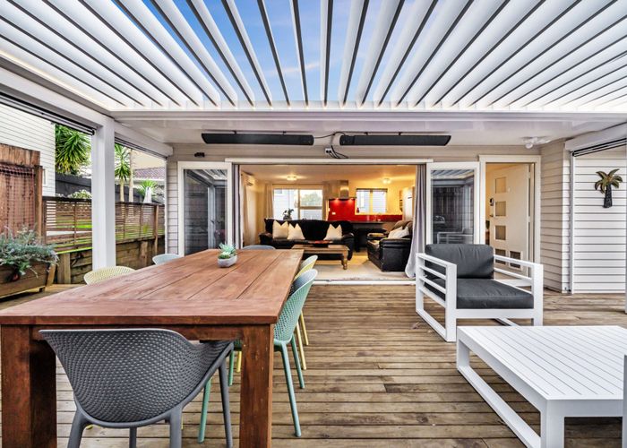  at 25 Sequoia Place, Sunnynook, Auckland