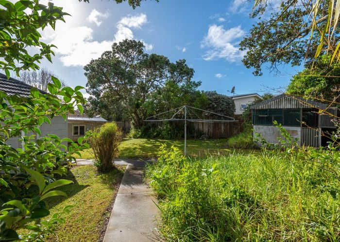  at 6 Moa Street, Belmont, North Shore City, Auckland