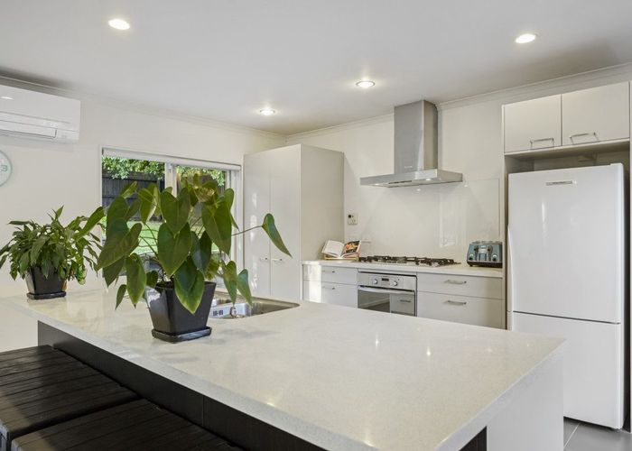  at 18A Stratford Rd, Alfriston, Manukau