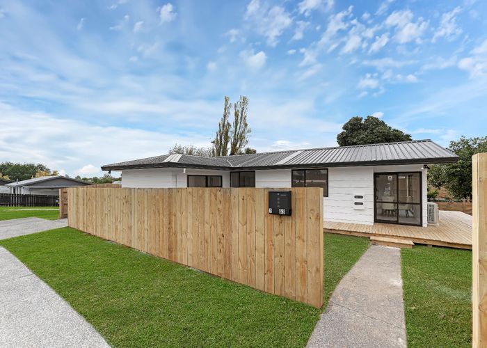  at 1/53 Redcrest Avenue, Red Hill, Papakura, Auckland