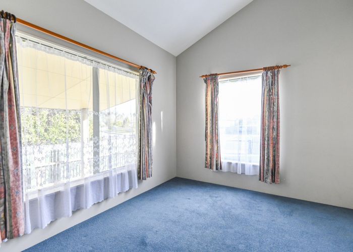  at 1024A Hood Street, Mayfair, Hastings