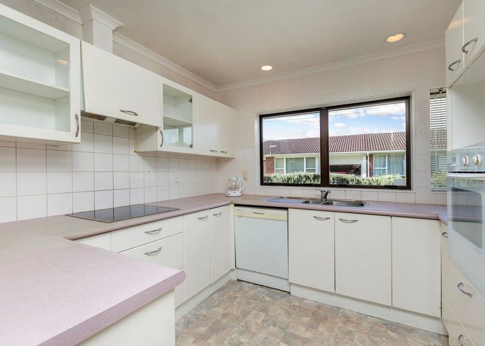  at 2/82 Trafalgar Street, Onehunga, Auckland