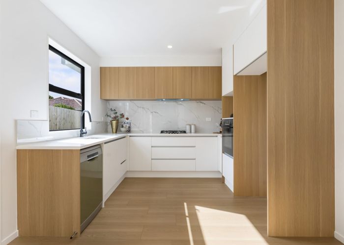  at 53 Alberta Street, Point Chevalier, Auckland