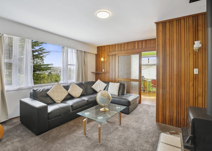  at 11 Lomond Street, Newlands, Wellington
