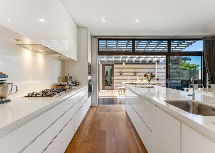  at 530 Gloucester Road, Papamoa, Tauranga, Bay Of Plenty