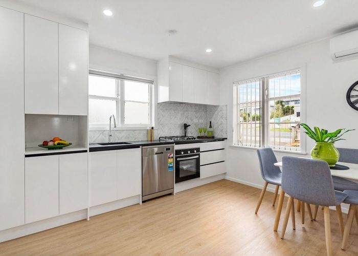  at 1/18 Plunket Avenue, Manukau Central, Auckland