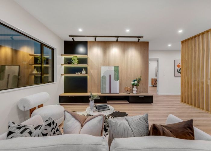  at 10 Mill Hill Close, Flat Bush, Manukau City, Auckland