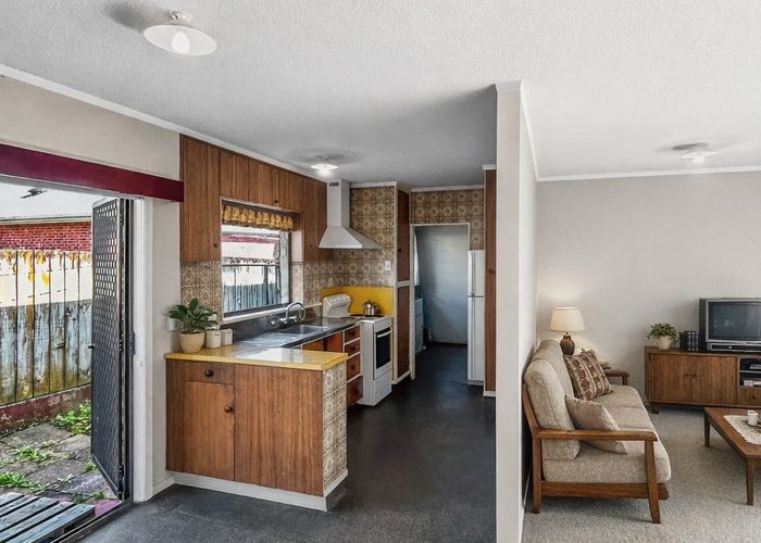  at 2/43 Kimpton Road, Papatoetoe, Manukau City, Auckland