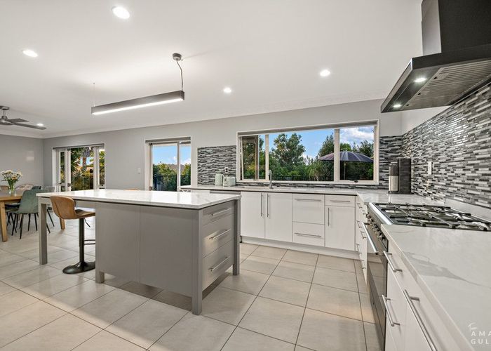  at 17 Rangi Avenue, Schnapper Rock, North Shore City, Auckland