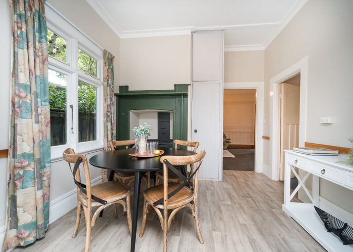  at 9 Weston Avenue, Roslyn, Palmerston North, Manawatu / Whanganui