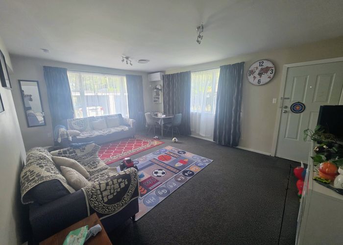  at 2/61 Aorangi Road, Bryndwr, Christchurch City, Canterbury