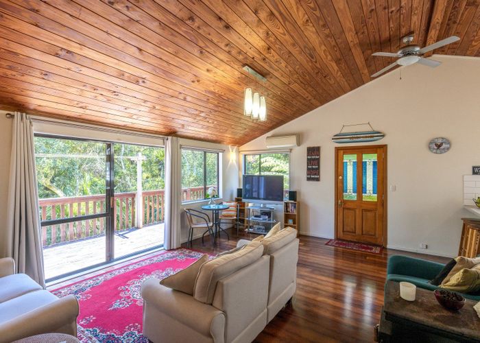  at 51 Crescent Road West, Ostend, Waiheke Island