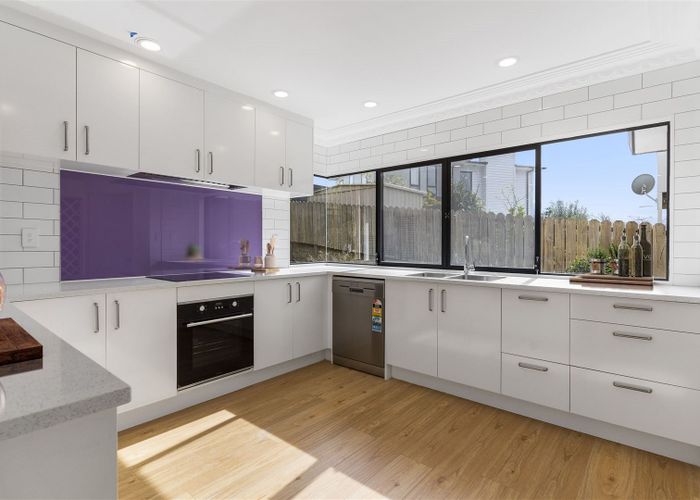  at 48 Wiltshire Place, Somerville, Manukau