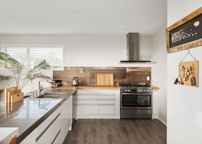  at 61R Oceana Drive, Welcome Bay, Tauranga, Bay Of Plenty