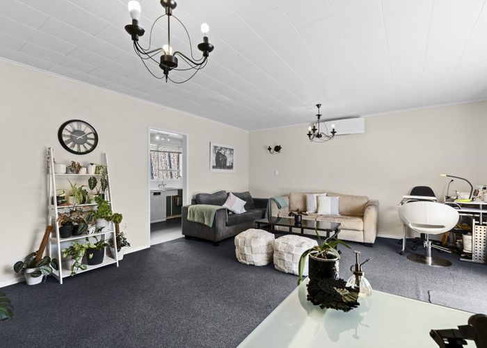  at 2/12 Ambury Place, Merrilands, New Plymouth