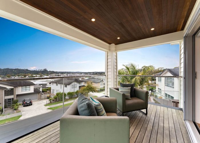  at 12 Mettam Drive, Swanson, Waitakere City, Auckland