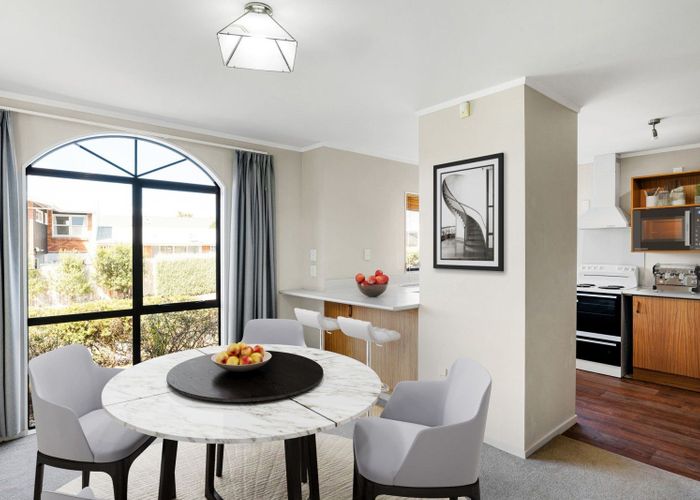  at 4 Dunsford Mews, Hamilton City Central, Hamilton, Waikato