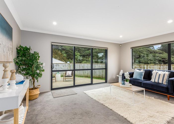  at 44A Staithes Drive North, Whitby, Porirua