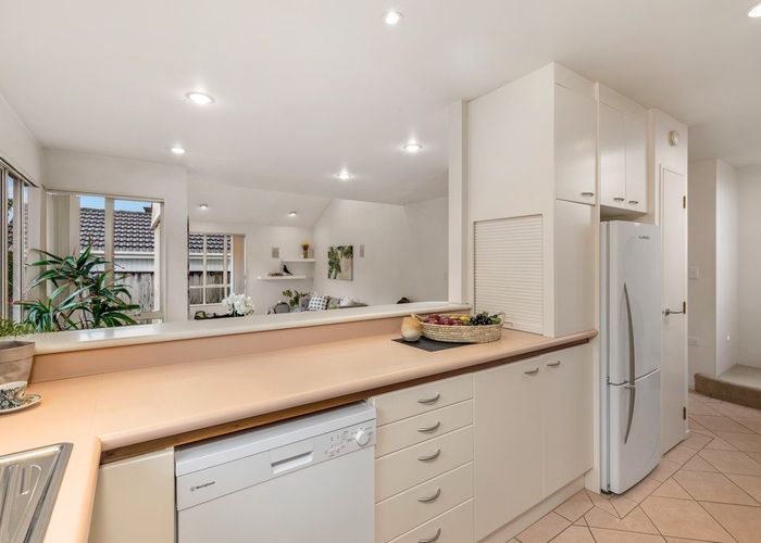  at 1/4 Frieston Road, Milford, Auckland