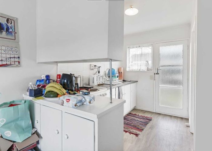  at 2/40 Taka Street, Takanini, Papakura, Auckland