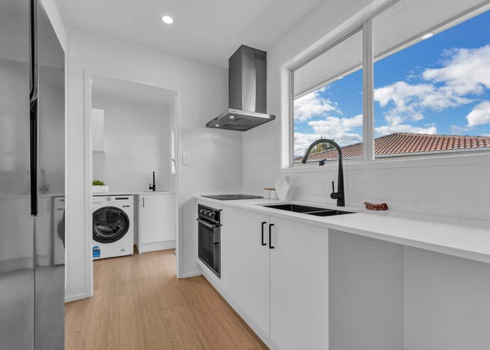  at 5 Tabitha Crescent, Henderson, Waitakere City, Auckland