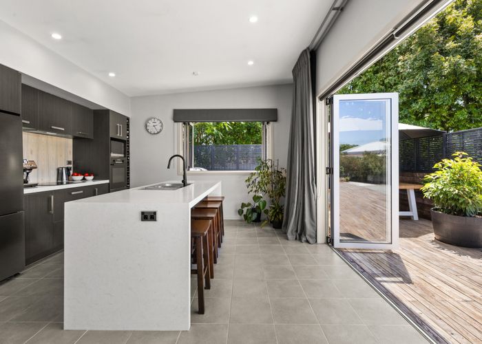  at 2 Albert Street, Clive, Hastings