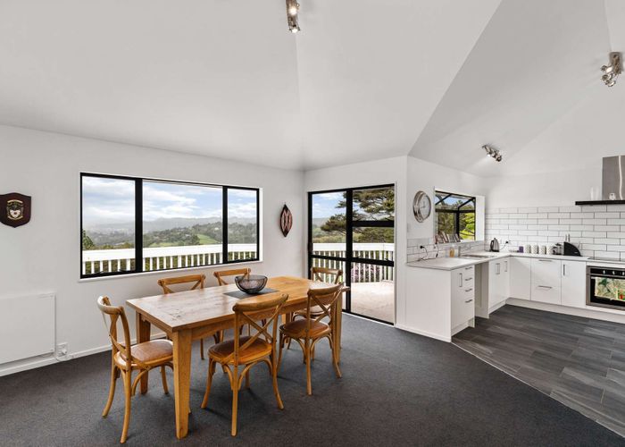  at 292 Forest Hill Road, Waiatarua, Auckland