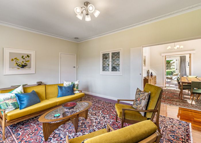  at 40 Te Kawa Road, Greenlane, Auckland